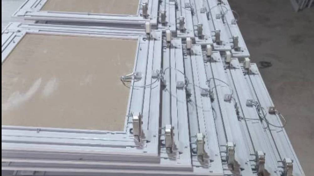 دریچه بازدید سقفی دریچه بازدید سقفی